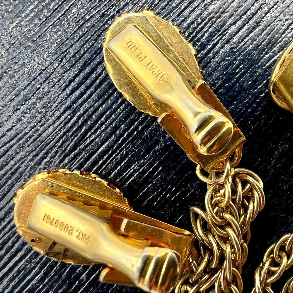 Vintage sweater guard cardigan clips set goldstone with chain - Picture 3 of 4
